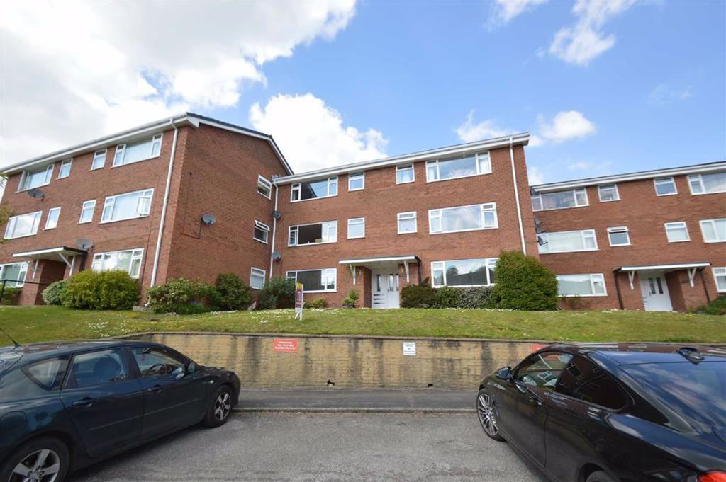 Beech Farm Drive, Macclesfield 2 bed flat £98,000