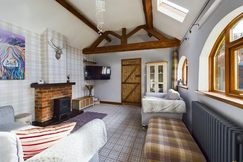 2 bedroom barn conversion for sale, Farmhouse Mews, Findern, Derby