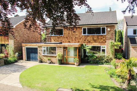 116 Higher Drive, Purley, CR8 2HL