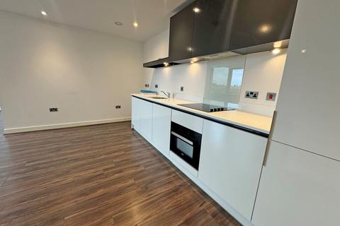 2 bedroom apartment to rent, Churchill Place, Basingstoke RG21