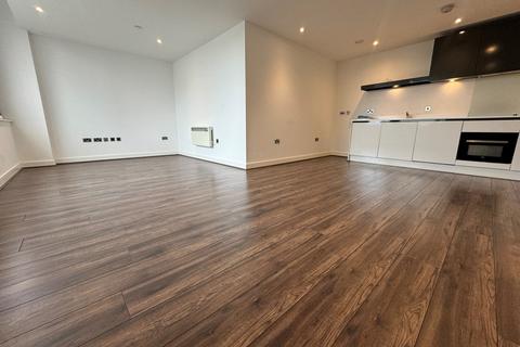 2 bedroom apartment to rent, Churchill Place, Basingstoke RG21