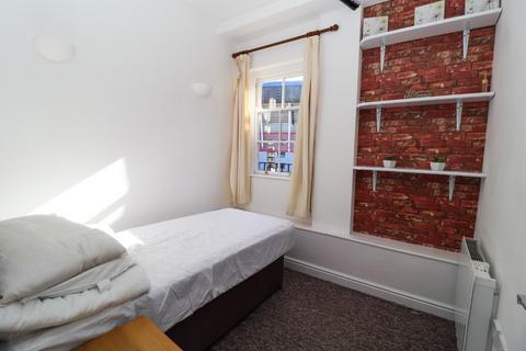 2 bedroom apartment to rent, Windsor House, Westgate Street, Cardiff, CF10