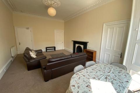 5 bedroom flat to rent, Polwarth Gardens, Polwarth, Edinburgh, EH11