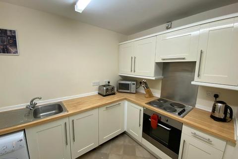 5 bedroom flat to rent, Polwarth Gardens, Polwarth, Edinburgh, EH11
