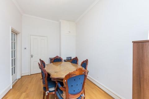 3 bedroom apartment for sale, Carlisle Place, London