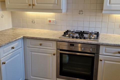 2 bedroom flat to rent, Stoke Prior, Dorset BH4