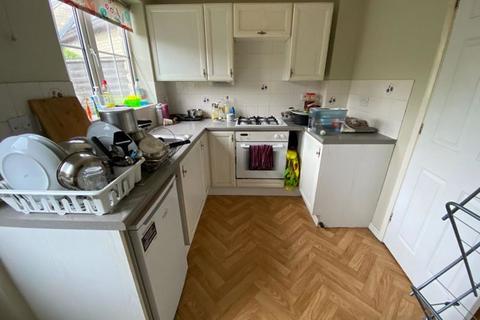 2 bedroom terraced house to rent, Dewfalls Drive, Bristol