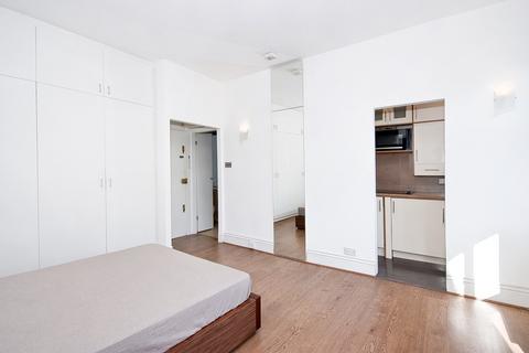 Studio to rent, Hans Crescent, Knightsbridge SW1X