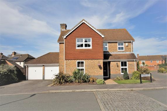 Trimaran Road Warsash 4 Bed Detached House 525 000