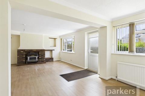 3 bedroom semi-detached house to rent, Colwell Drive, Witney, Oxfordshire, OX28