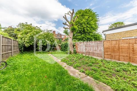 2 bedroom apartment to rent, Lausanne Road, Turnpike Lane, London