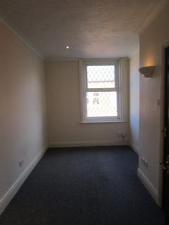 2 bedroom flat to rent, Garstang Road, Preston PR1