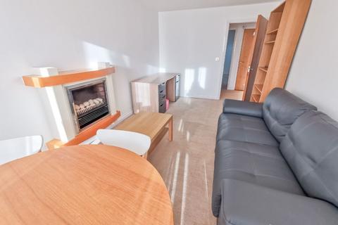 2 bedroom apartment to rent, The Wickets, Moor Road North, Gosforth