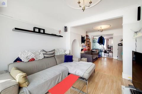 3 bedroom semi-detached house for sale - Cowland Avenue, Enfield EN3