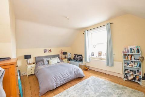 2 bedroom maisonette to rent, Harnham Road, Salisbury