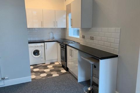 Studio to rent, De Pary's Avenue, Bedford