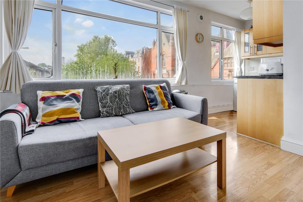 Living Room/Kitchen