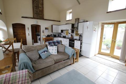 2 bedroom barn conversion to rent, Llanfihangel Talyllyn, Brecon, LD3