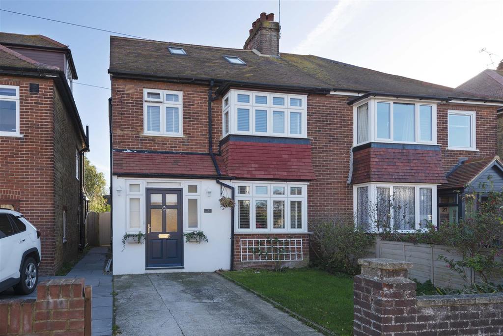 Green Lane, Broadstairs 4 bed semidetached house £400,000