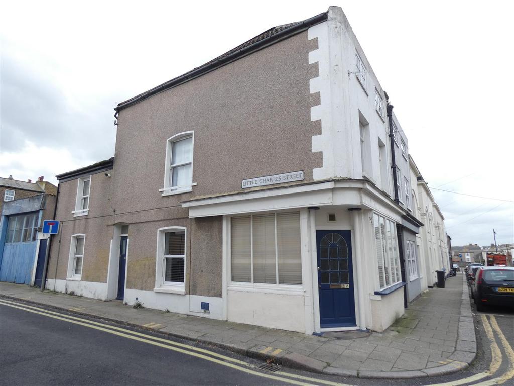 Charles Street, Herne Bay 2 bed flat £675 pcm (£156 pw)