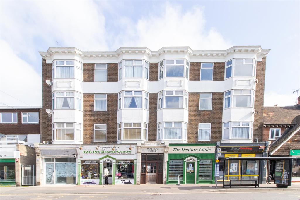 High Street, Broadstairs 3 bed flat £1,000 pcm (£231 pw)