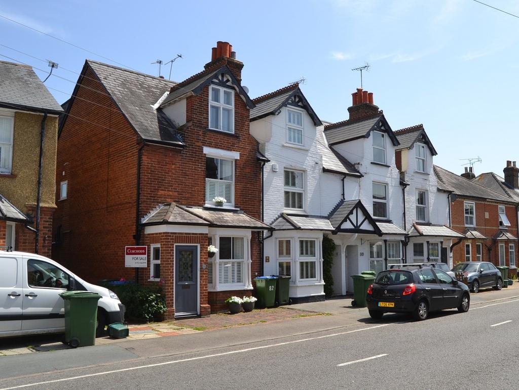 Anyards Road, Cobham, KT11 4 bed end of terrace house £675,000
