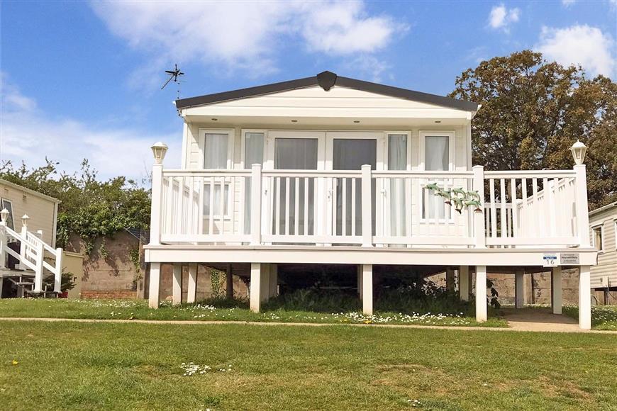 Nodes Road, St. Helens, Ryde, Isle of Wight 2 bed park home £50,000
