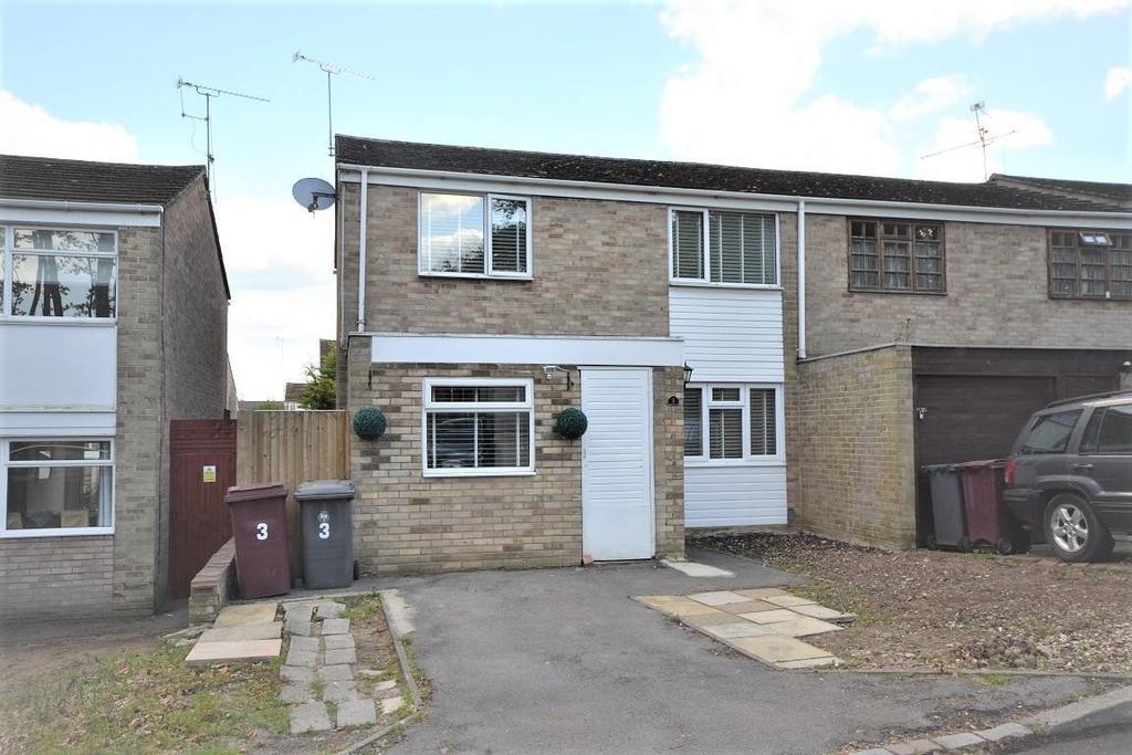 Farnham Drive, Caversham Park, Reading 3 bed semidetached house £355,000