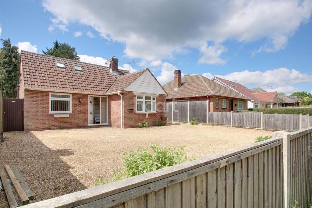 Cambridge Road, Hardwick 3 bed bungalow £499,995
