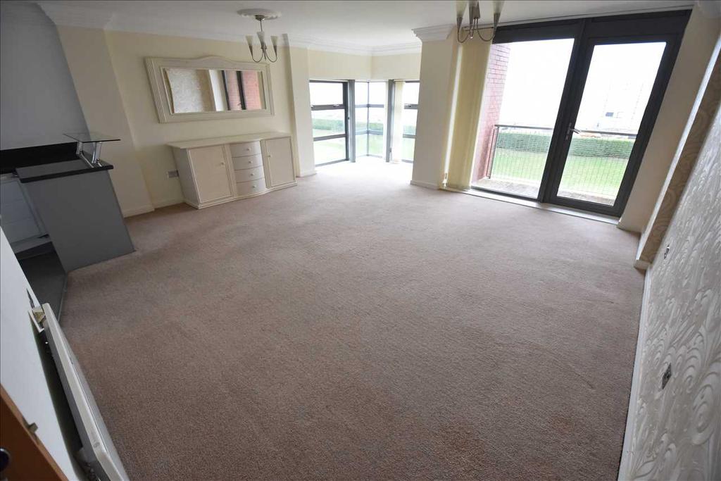 Admiral Heights, Bispham, Blackpool 2 bed apartment £675 pcm (£156 pw)