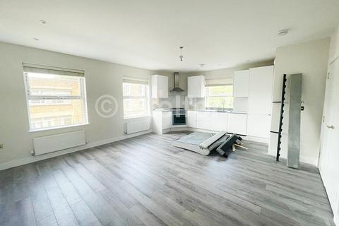 3 bedroom flat to rent, Hornsey Road, London, N19