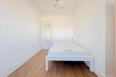 undefined, Hornsey Road, London N19
