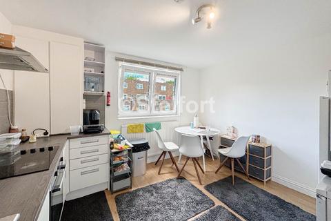 4 bedroom maisonette to rent, Girdlestone Walk, London, N19