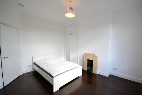 6 bedroom terraced house to rent, Troutbeck Road, London , SE14