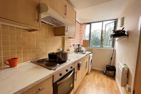 2 bedroom flat to rent, Bournemouth