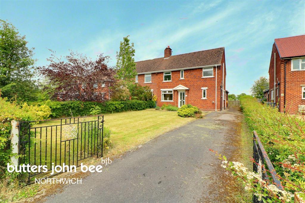 Bent Lane, Crowton 3 bed semidetached house £245,000