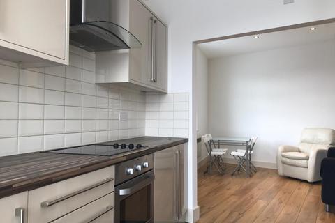 2 bedroom apartment to rent, Beautiful 2 Bed Flat, High Road, Willesden Green, NW10 2PP