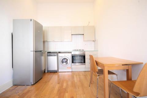 2 bedroom flat to rent, Primrose Gardens, Belsize Park, NW3