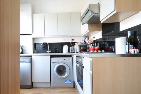 2 bedroom flat to rent, Primrose Gardens, Belsize Park, NW3