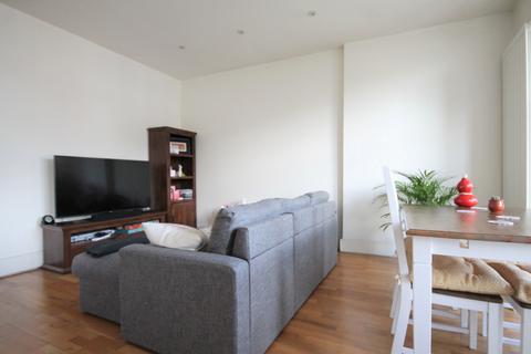 2 bedroom flat to rent, Primrose Gardens, Belsize Park, NW3