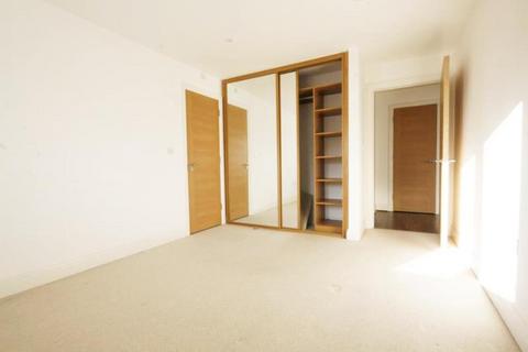 2 bedroom flat to rent, Belvedere, West Byfleet KT14 6BA