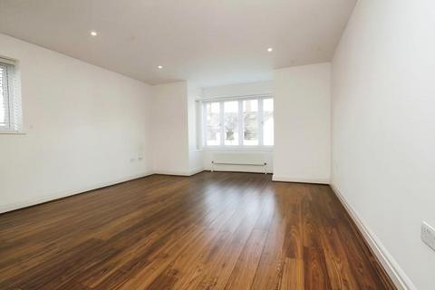 2 bedroom flat to rent, Belvedere, West Byfleet KT14 6BA