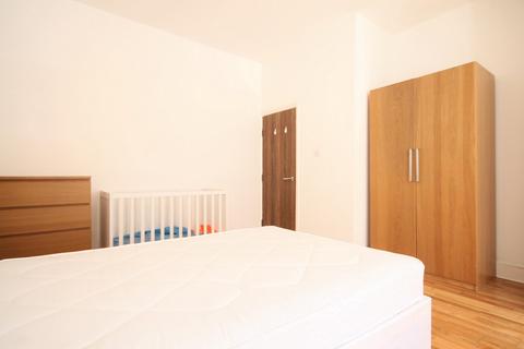 2 bedroom flat to rent, College Place, Camden Town, NW1