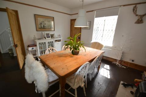 106 Queens Road, Feltham, TW13 5AP