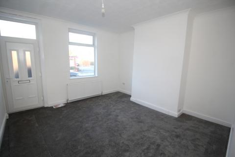 3 bedroom terraced house to rent, Lake Lock Road, Stanley, Wakefield, West Yorkshire