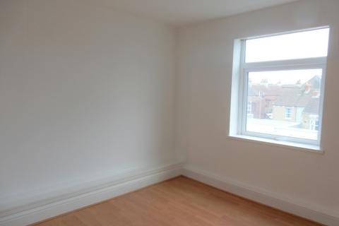 2 bedroom duplex to rent, The Esplanade, Redcar, TS10