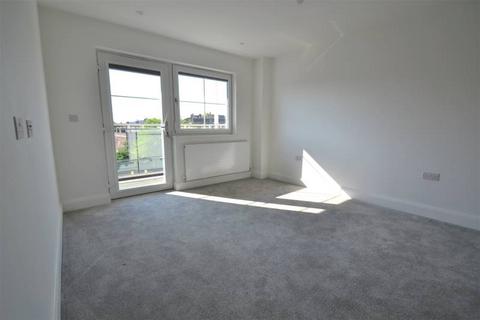 2 bedroom flat to rent, The Avenue, Eastbourne BN21