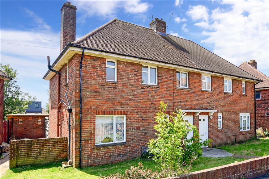 Clarke Avenue, Hove, East Sussex 3 bed semidetached house £379,995