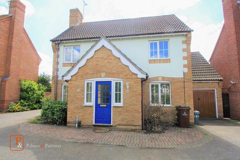 3 bedroom detached house to rent, Worsdell Way, Colchester, Essex, CO4