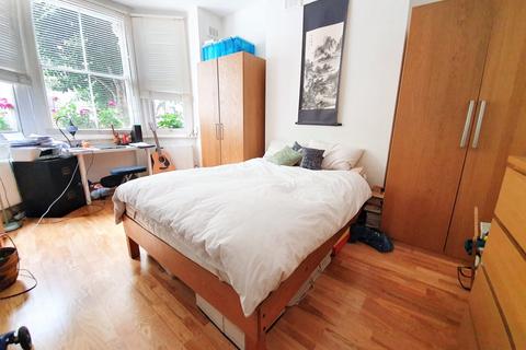 2 bedroom flat to rent, College Place, Camden Town